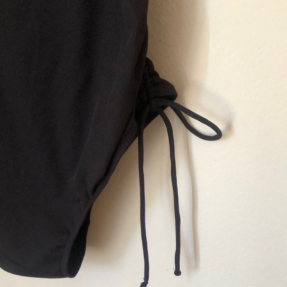 Women’s Shade & Shore One Piece Swimsuit Black - Picture 8 of 11